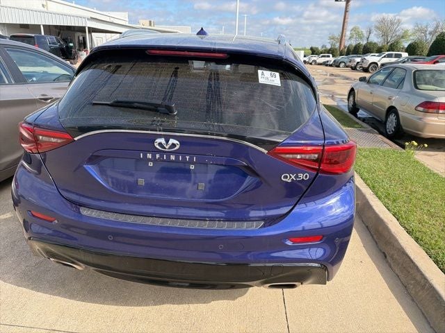 2018 INFINITI QX30 Premium